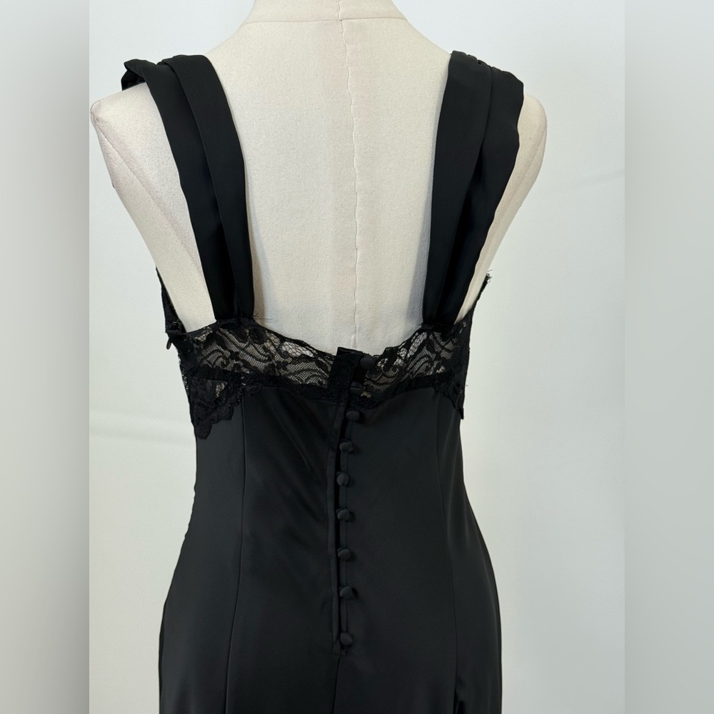 Kimchi Blue Cleo Black Satin Lace Wide-Leg Jumpsuit NWT Women’s Size M - Picture 8 of 13